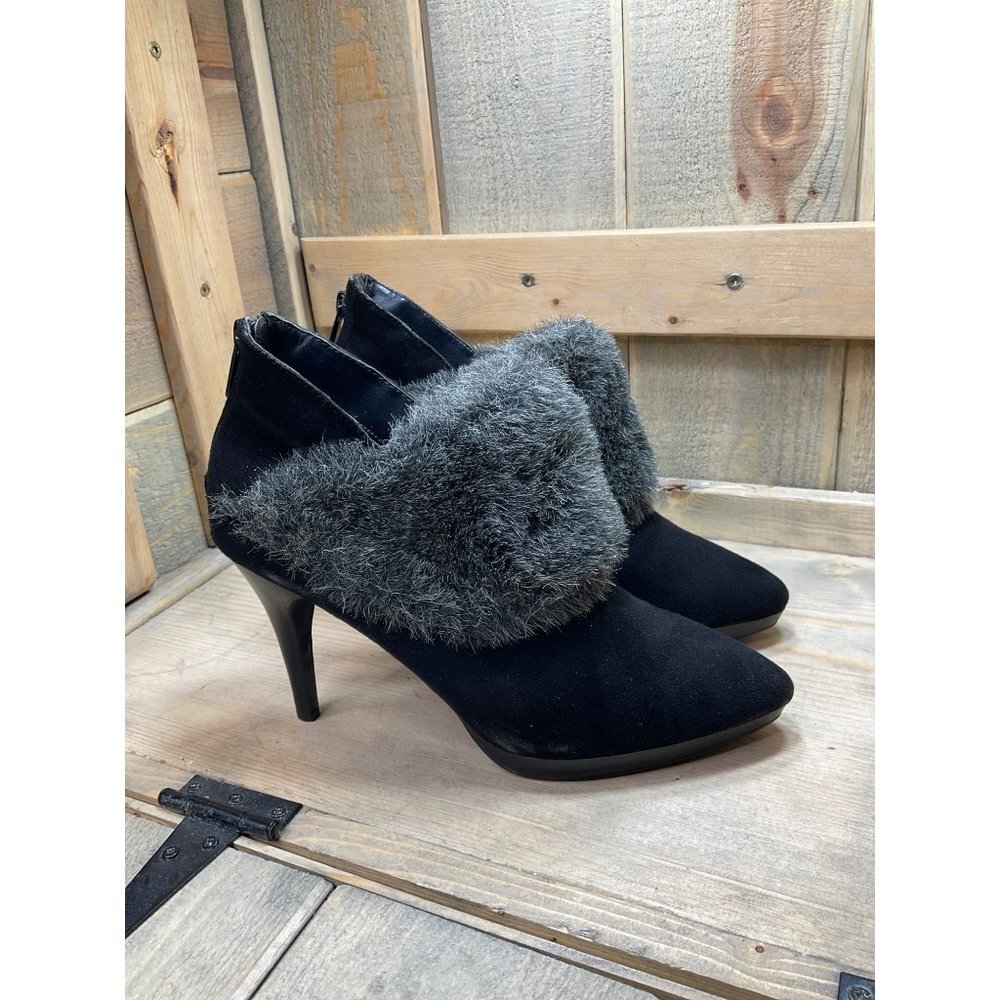 US8.5 Velvet Heart Faux Fur Trim Booties Boots Black Gray